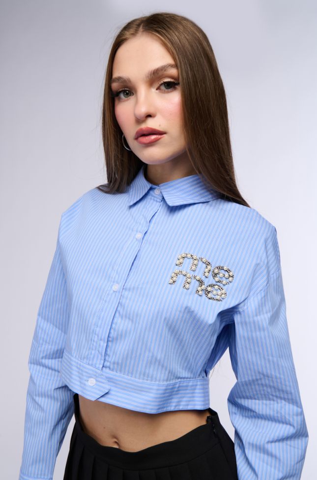 Side View All About Me Poplin Button Down Cropped Shirt