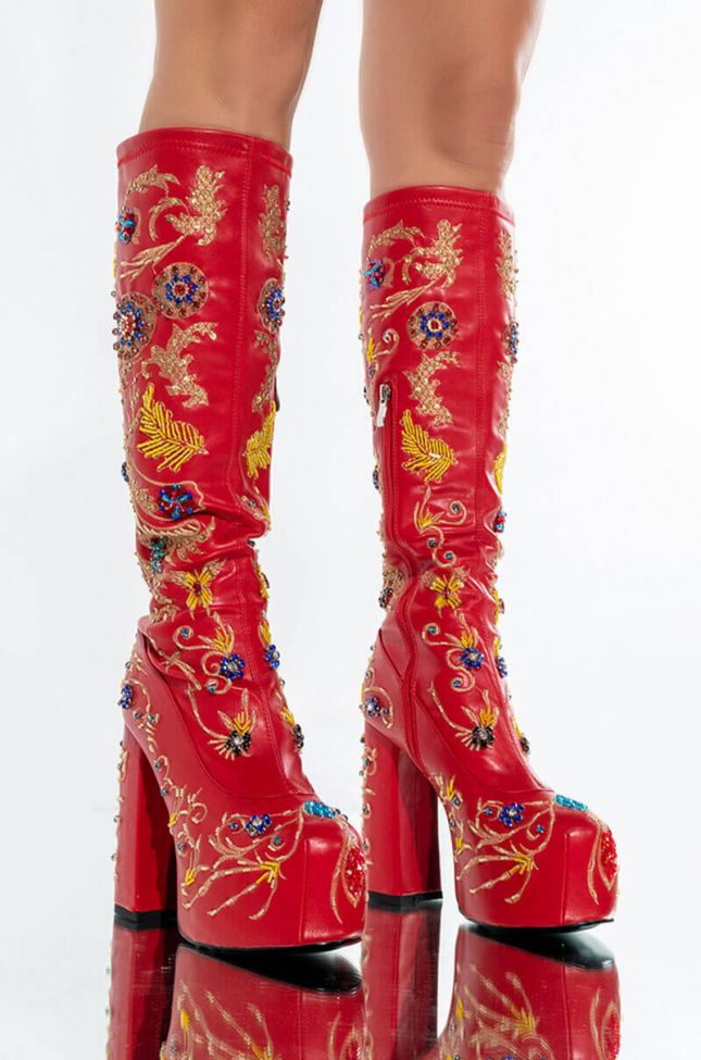 Side View Azalea Wang All About The Details Chunky Boot In Red