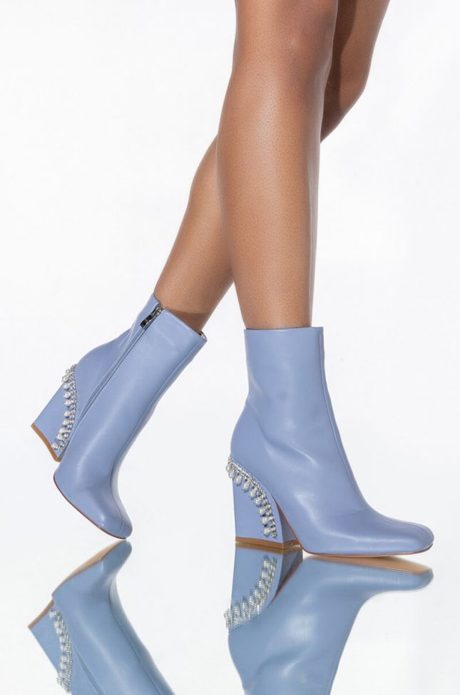 Front View Azalea Wang All Your Love Chunky Bootie In Periwinkle