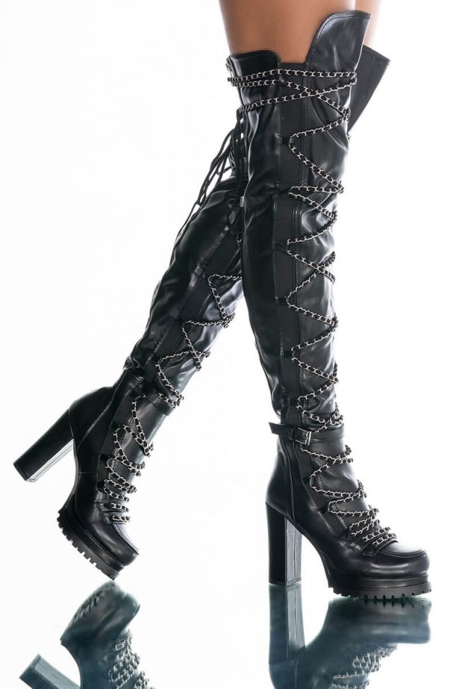 Front View Azalea Wang Baddest In The Room Chunky Boot In Black