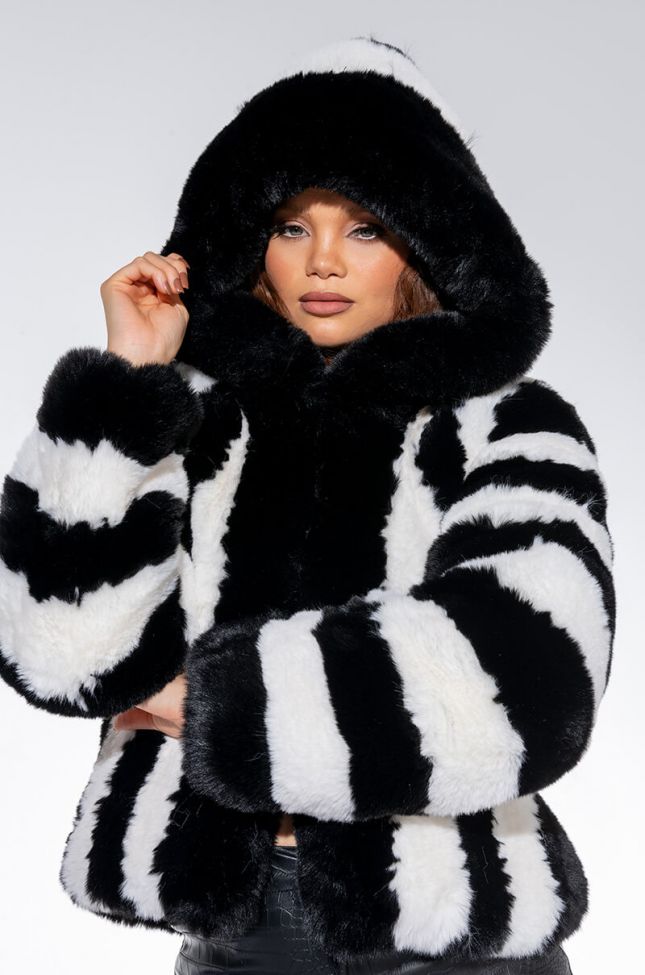 Side View Azalea Wang Bdubs Fur Jacket With Hood