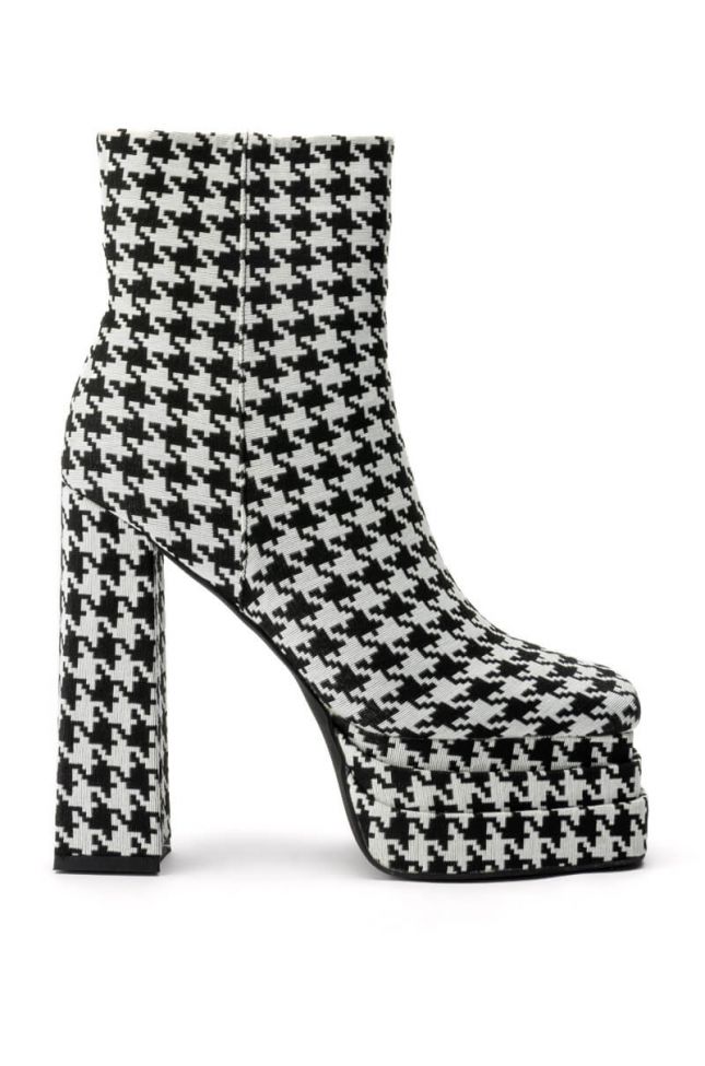 Front View Azalea Wang Cayenne Houndstooth Chunky Bootie In Black White