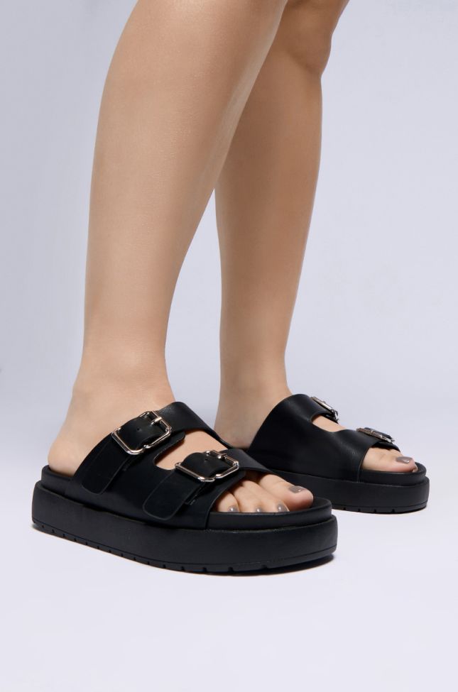 Front View Azalea Wang Costanza Black Flatform Sandal