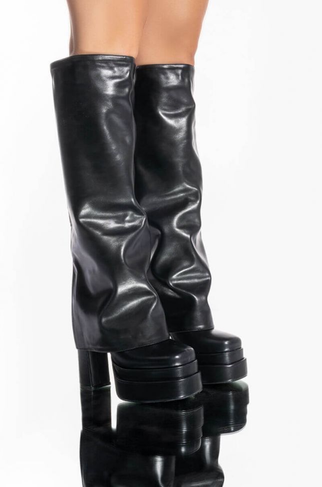 Front View Azalea Wang Invisible Knee High Fold Over Chunky Boot In Black