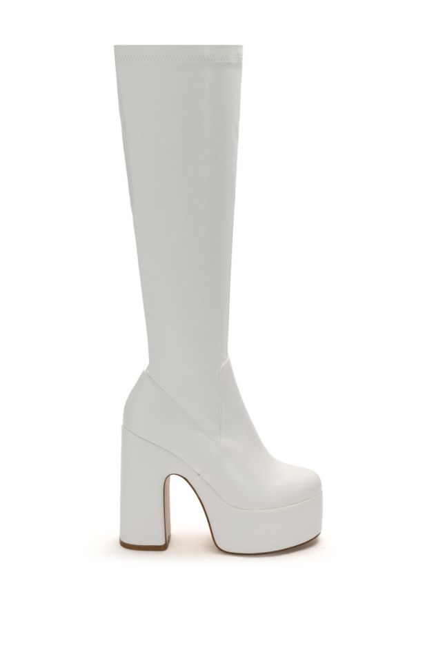 AZALEA WANG LET'S GO PARTY PU CHUNKY PLATFORM BOOT IN WHITE