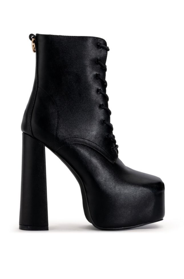 AZALEA WANG NAVEAH CHUNKY LACE UP BOOTIE IN BLACK