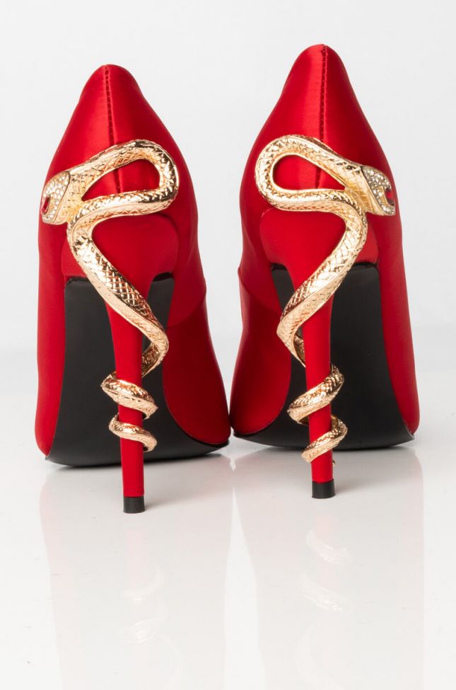Extra View Azalea Wang Queen Of Kings Stiletto Pump In Red