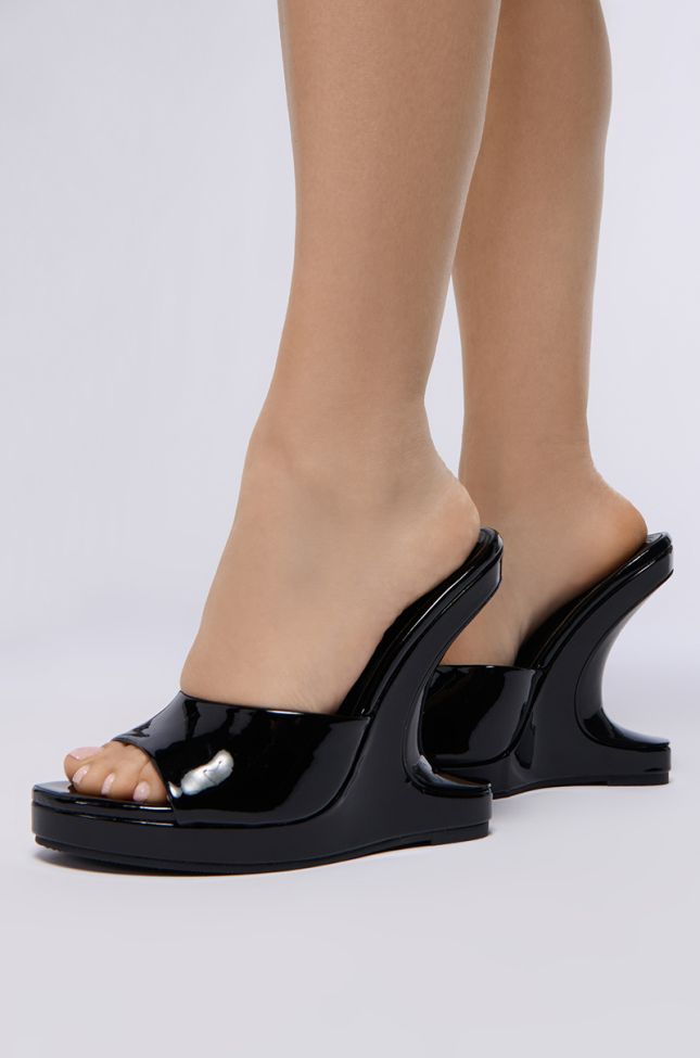 Front View Azalea Wang Shlomo Black Abstract Wedge Heel Sandal