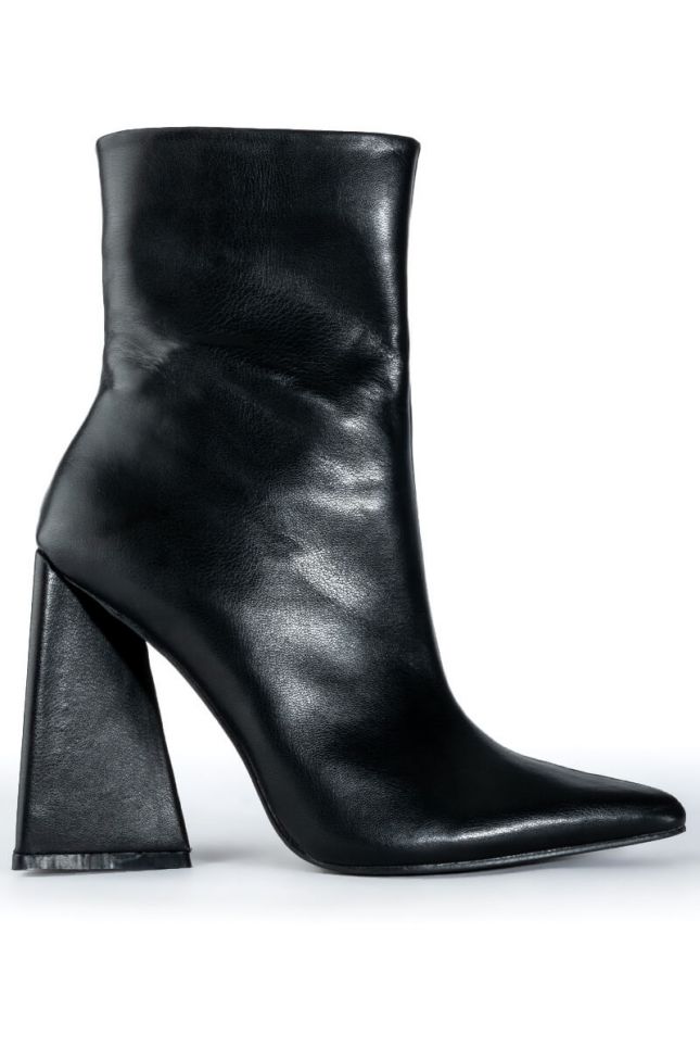 Side View Azalea Wang Simply Irresistible Chunky Pu Bootie In Black