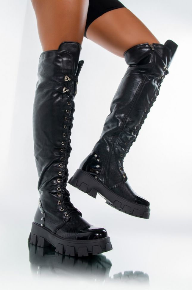 Front View Azalea Wang There She Go Flatform Boot In Black