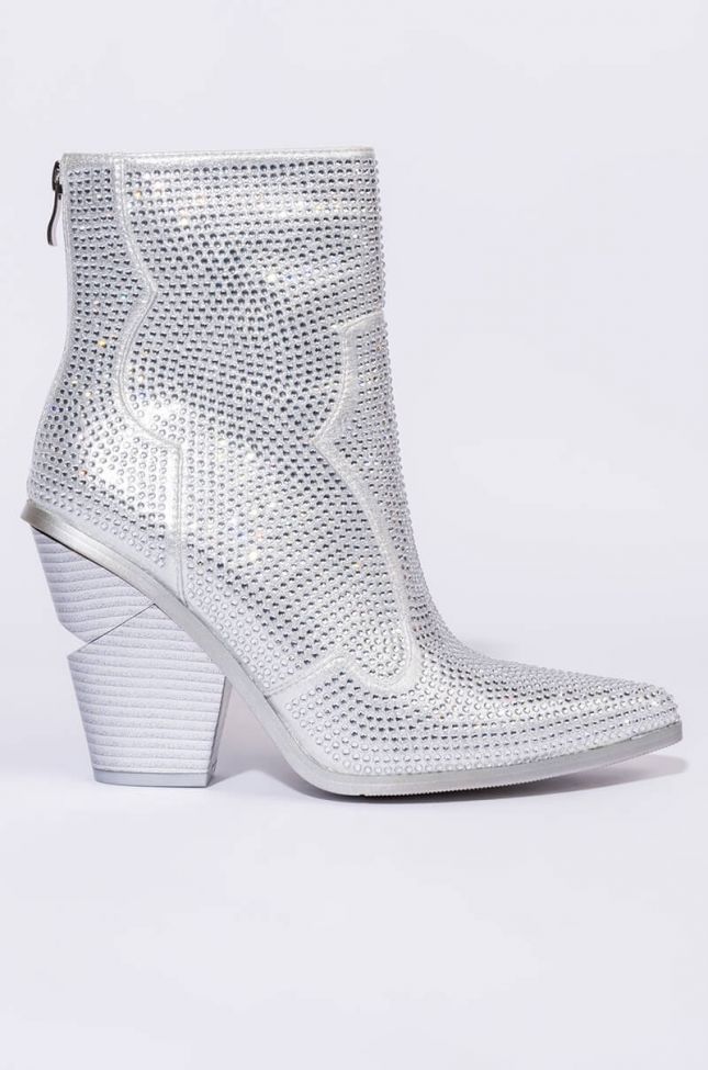 Back View Azalea Wang Why So Serious Chunky Bootie In Silver