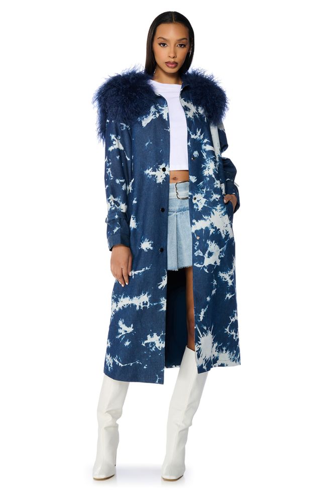 Front View Balagio Tie Dye Trench With Mohair Collar