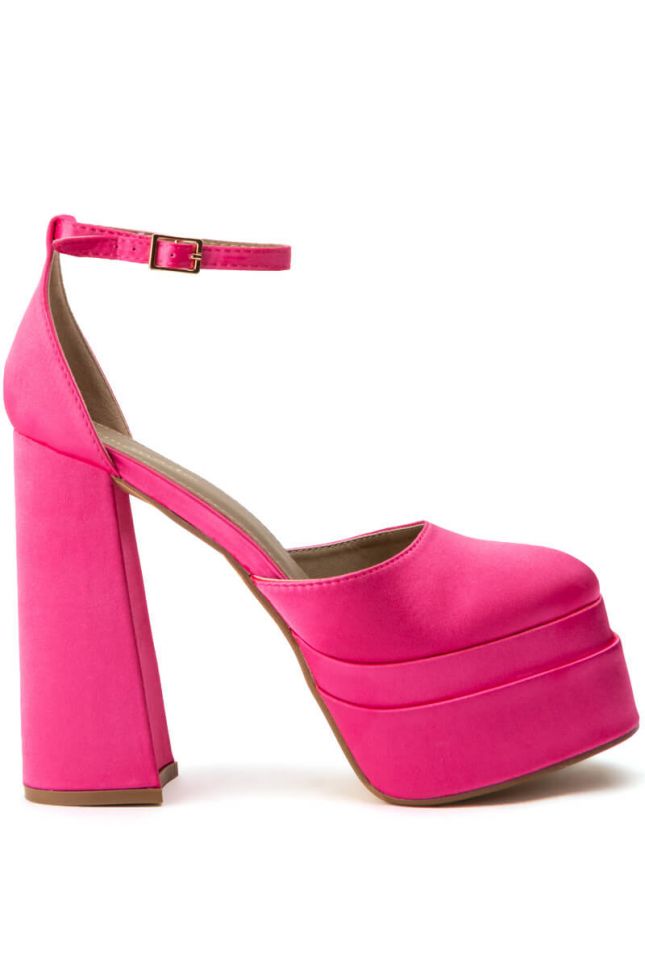 Front View Belle Of The Ball Chunky Platform Pump In Fuchsia