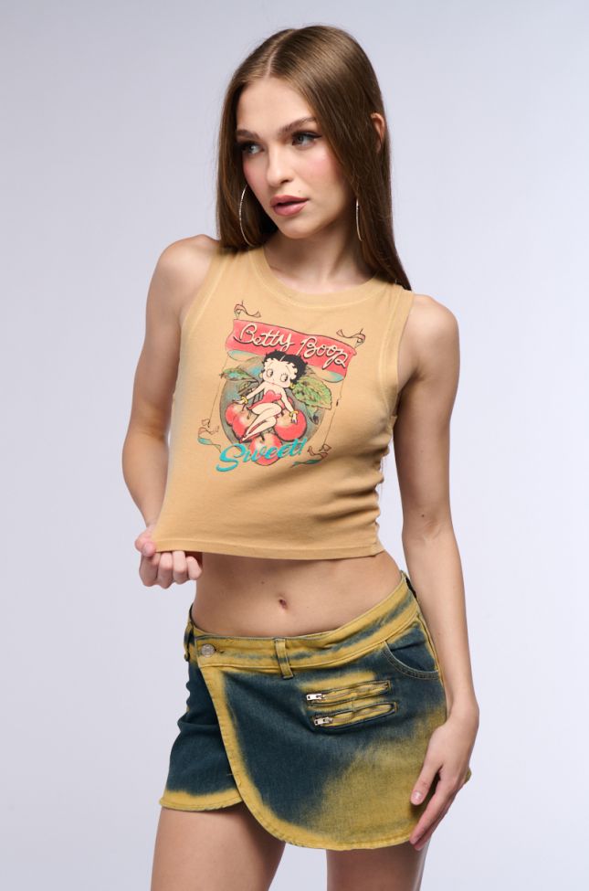 Front View Betty Boop Girl Graphic Tank Top