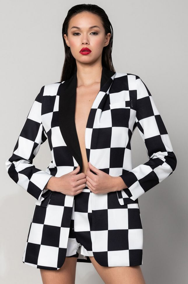 Front View Checkmate Fitted Blazer in Black White