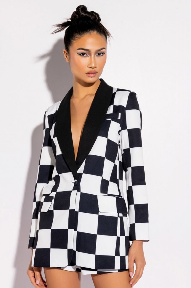 Front View Checkmate Fitted Blazer