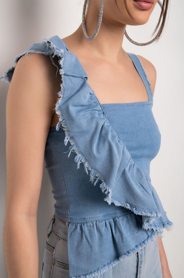 Extra View Country Queen Denim Sleeveless Blouse
