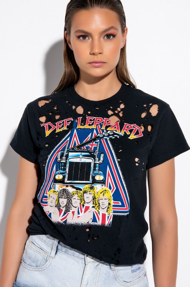 Front View Def Leppard Distressed Graphic T Shirt