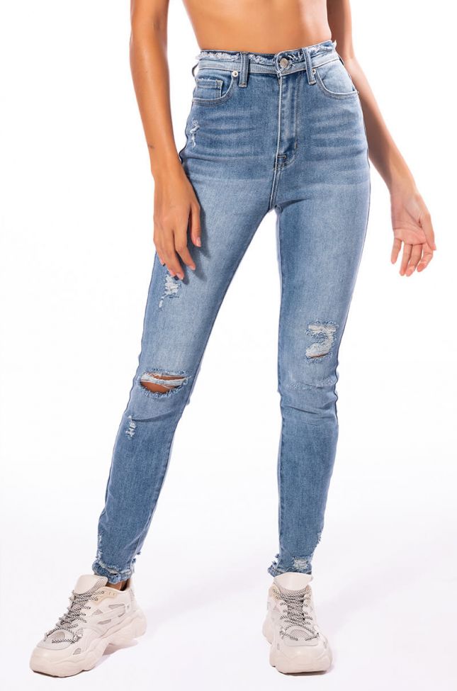 Front View Details Make Perfection High Rise Skinny Jeans