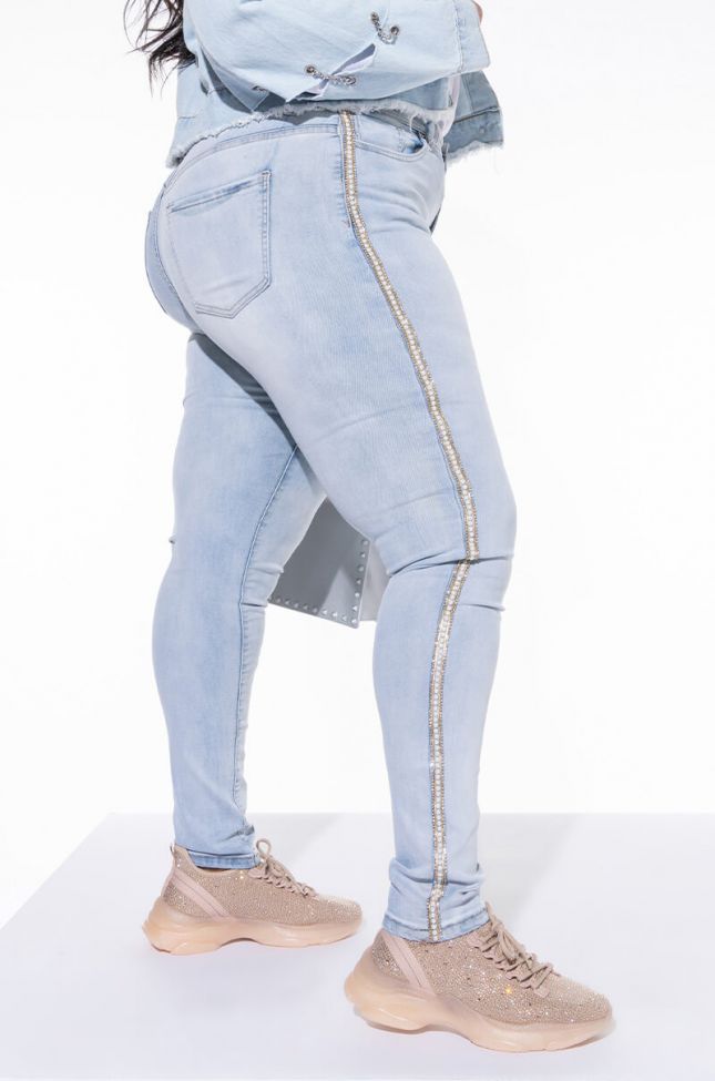Front View Extreme Stretch High Waist Pearl Skinny Jeans
