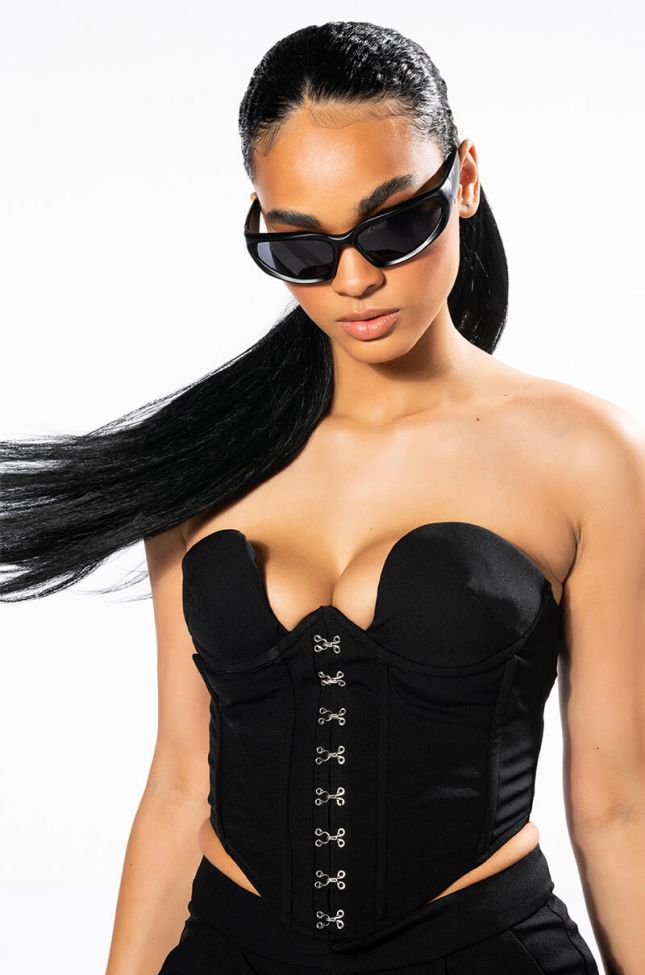 Front View Gretel Strapless Corset In Black