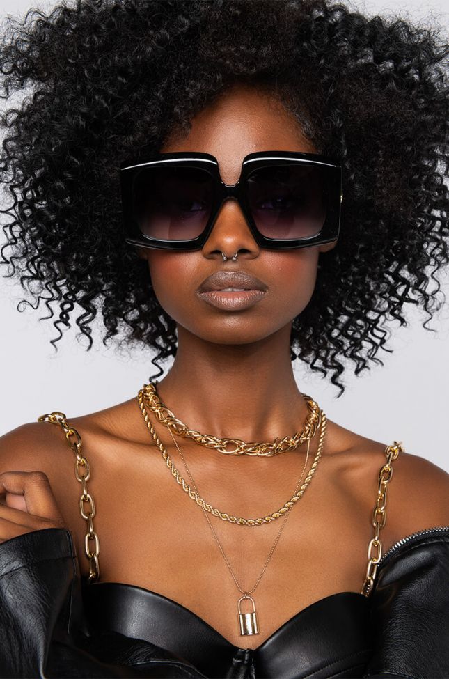 Front View Hola Mami Oversized Sunnies in Black Gold
