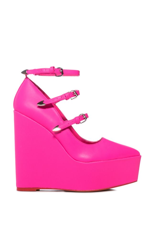 IM BOSSY FAUX LEATHER WEDGES IN PINK