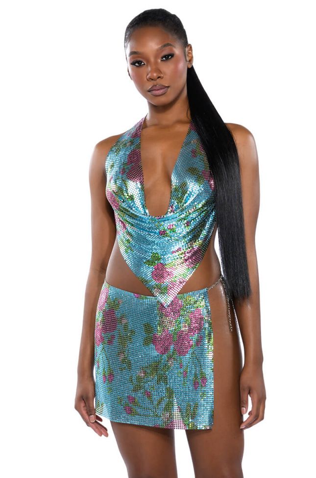 IN THE MOMENT FLORAL CHAINMAIL HALTER TOP