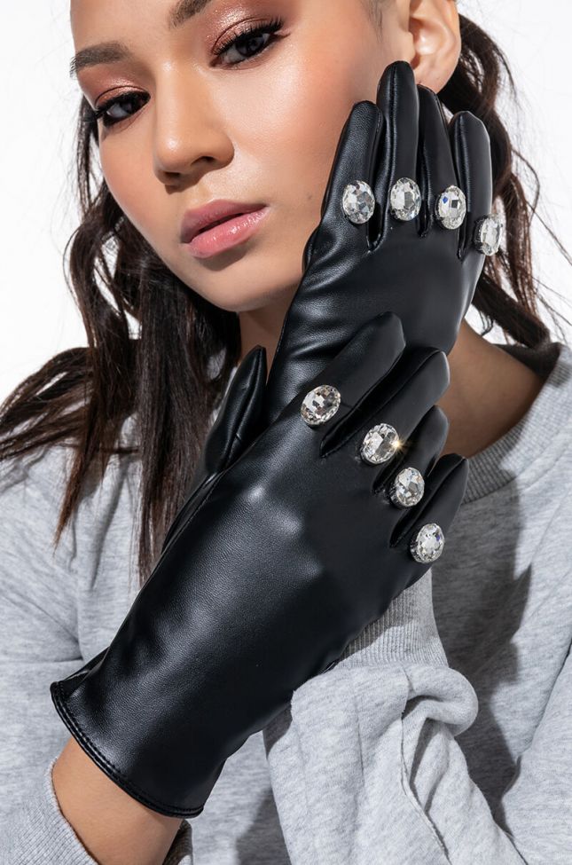 Front View Infinity Gem Glove