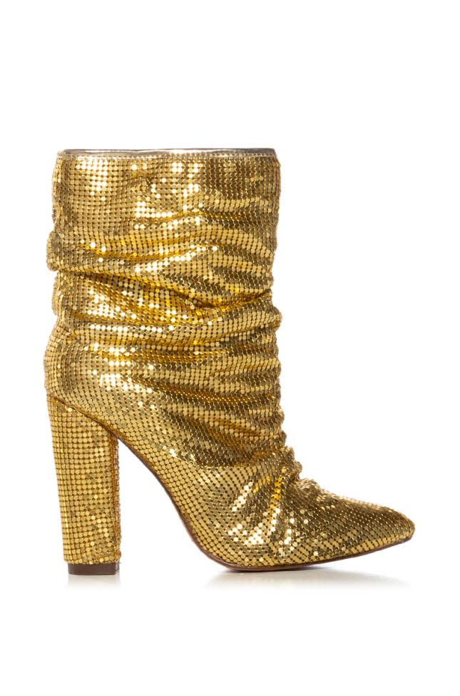 Side View King Scrunched Chainmail Bootie In Gold