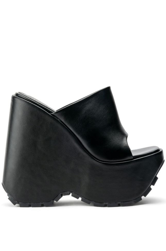 Side View Meanie Chunky Mule In Black