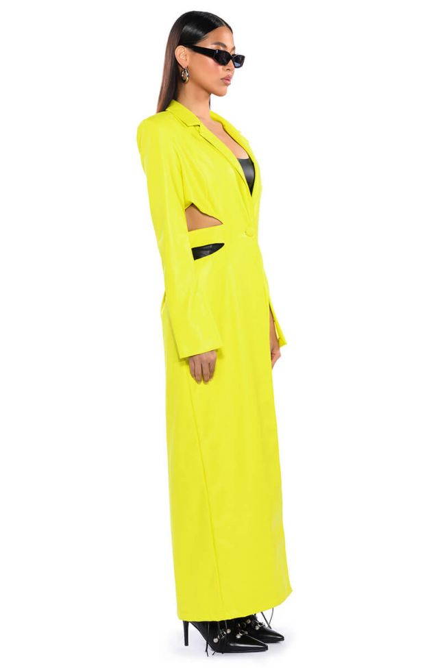 MORE LIFE YELLOW CUT OUT PLEATHER TRENCH