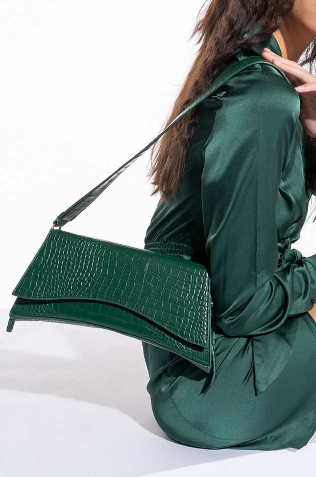 MOVING ON UP GREEN BAT WING PURSE