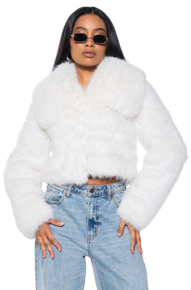Front View Nefty Soft Faux Fur Jacket In White