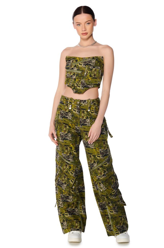Back View Out Of Sight Cargo Camo Wide Leg Pant