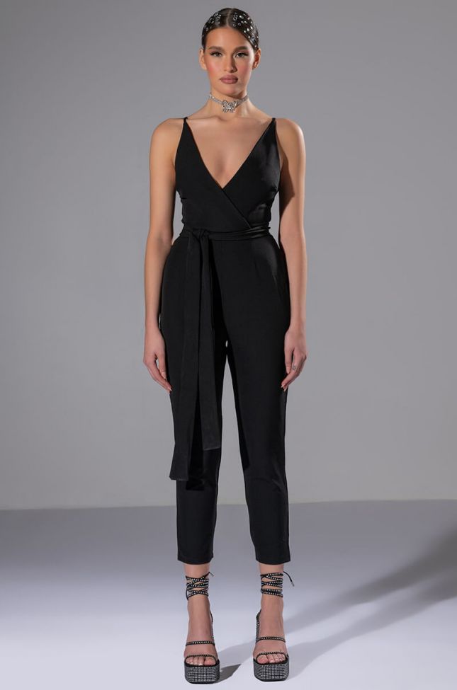 PERFECT FIT SLEEVELESS BELTED JUMPSUIT