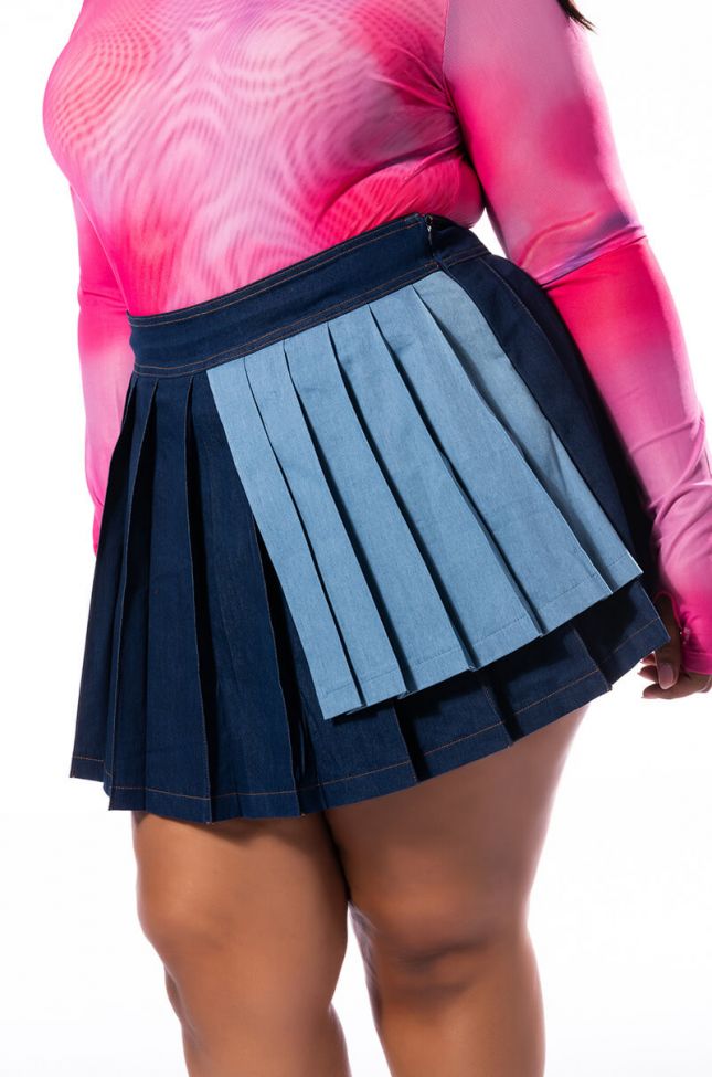 Side View Plus Back To College Pleated Mini Skirt