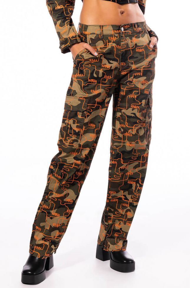Front View Printed Camo Cargo Pant