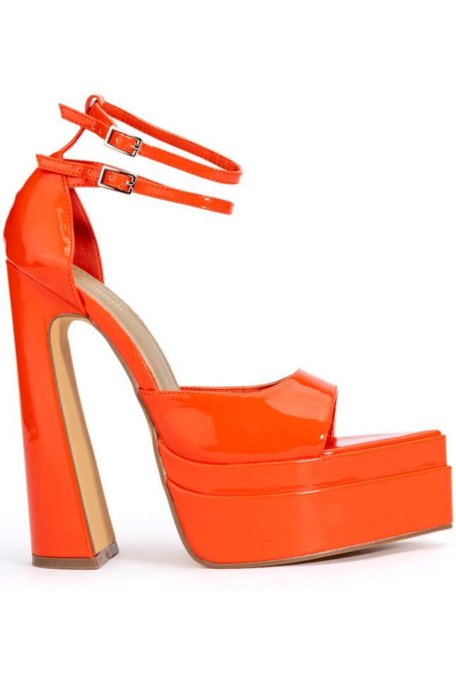 Side View Say My Name Pointed Peep Toe Chunky Sandal In Red Orange