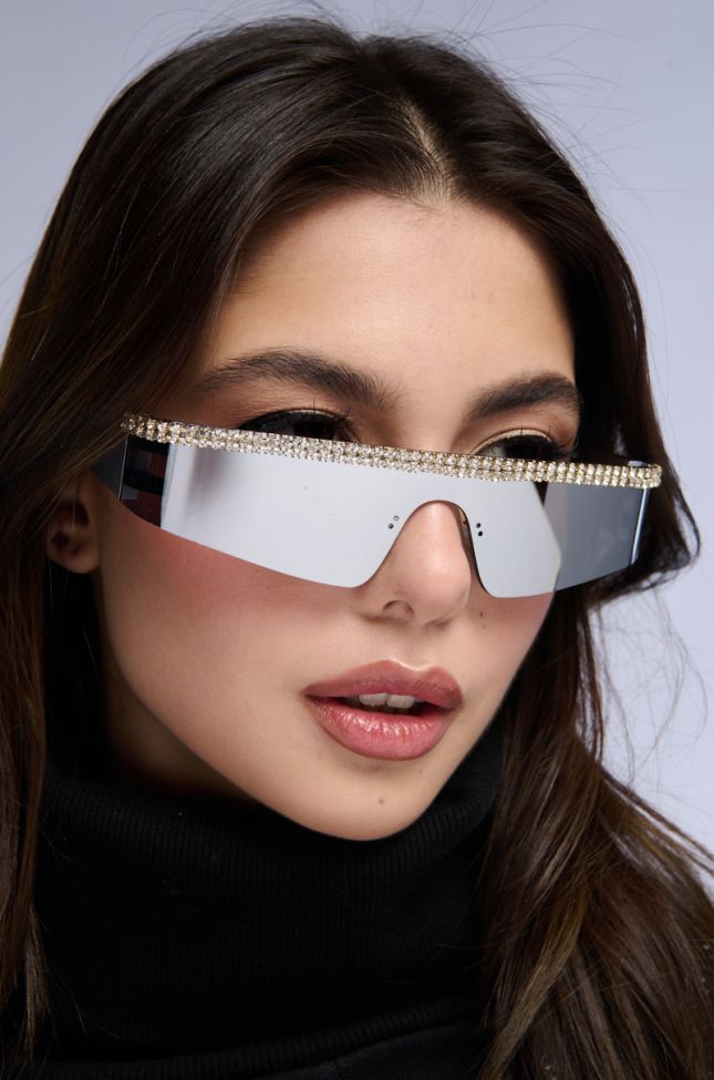 Front View Space But Make It Glam Sunglasses