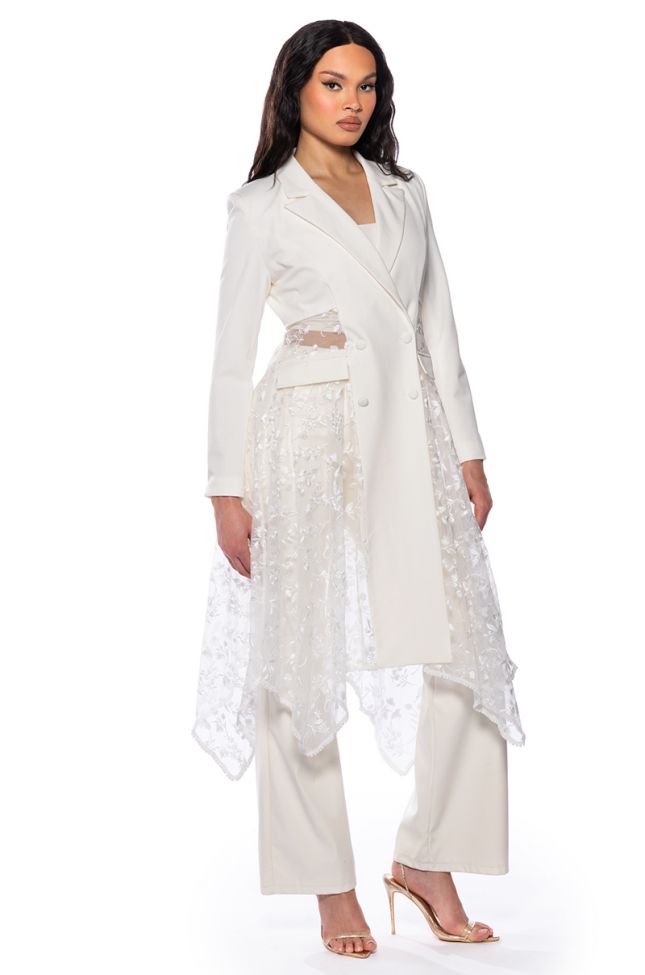 SPRING HAS SPRUNG LACE TRENCH