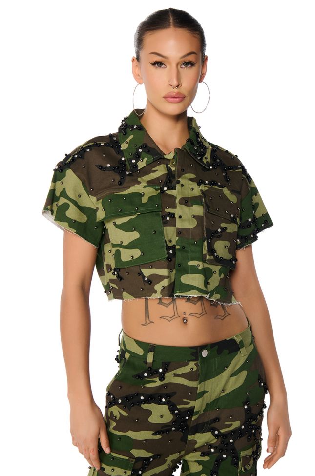 Front View Standing Ovation Cropped Camo Shirt