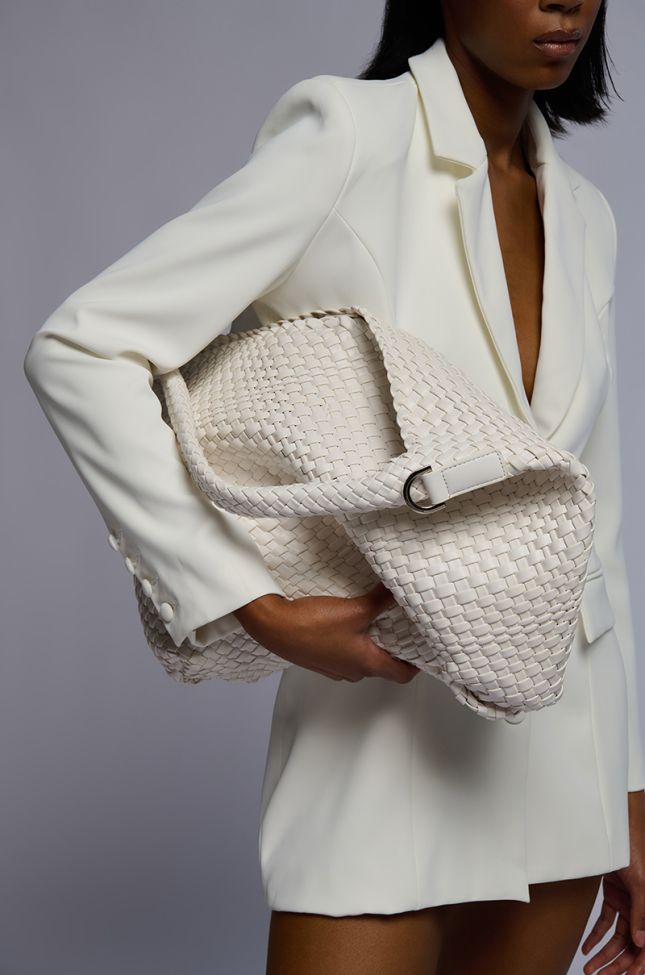 Extra View Sutex Woven Oversized Tote In White