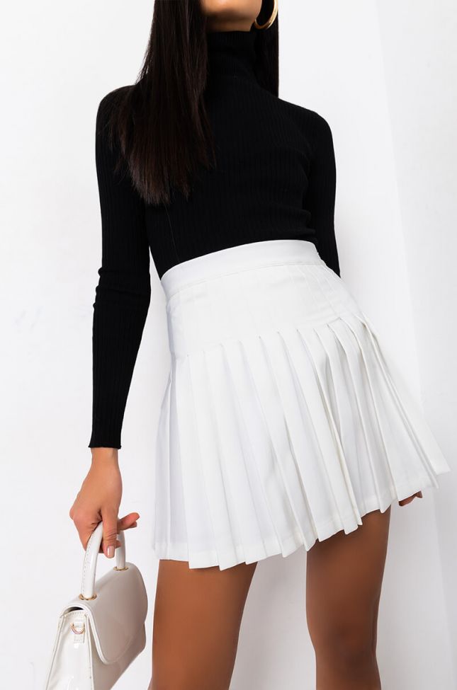 Full View Swiss Kiss Pleated Skirt in White