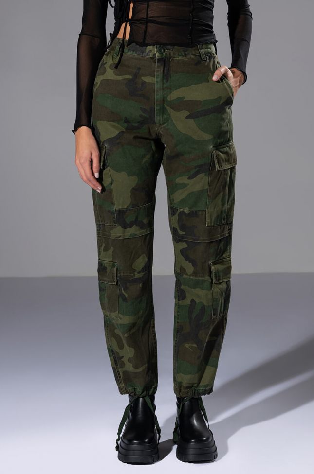 THE ULTIMATE CINCHED ANKLE CARGO PANT