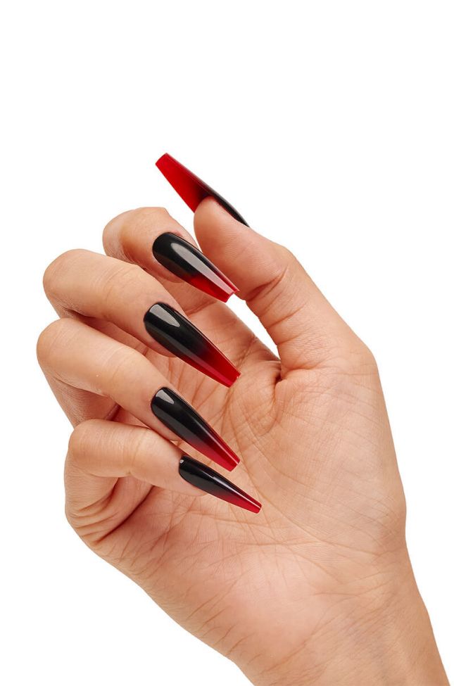 Side View Vamp Long Coffin Luxury Press On Nails