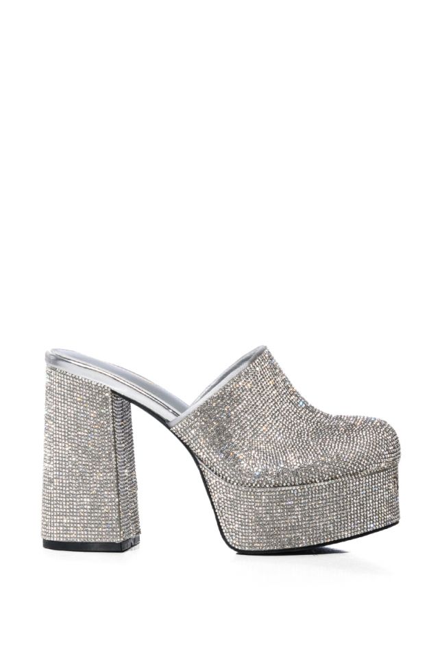 WILKINSON EMBELLISHED CHUNKY CLOG PUMP IN SILVER
