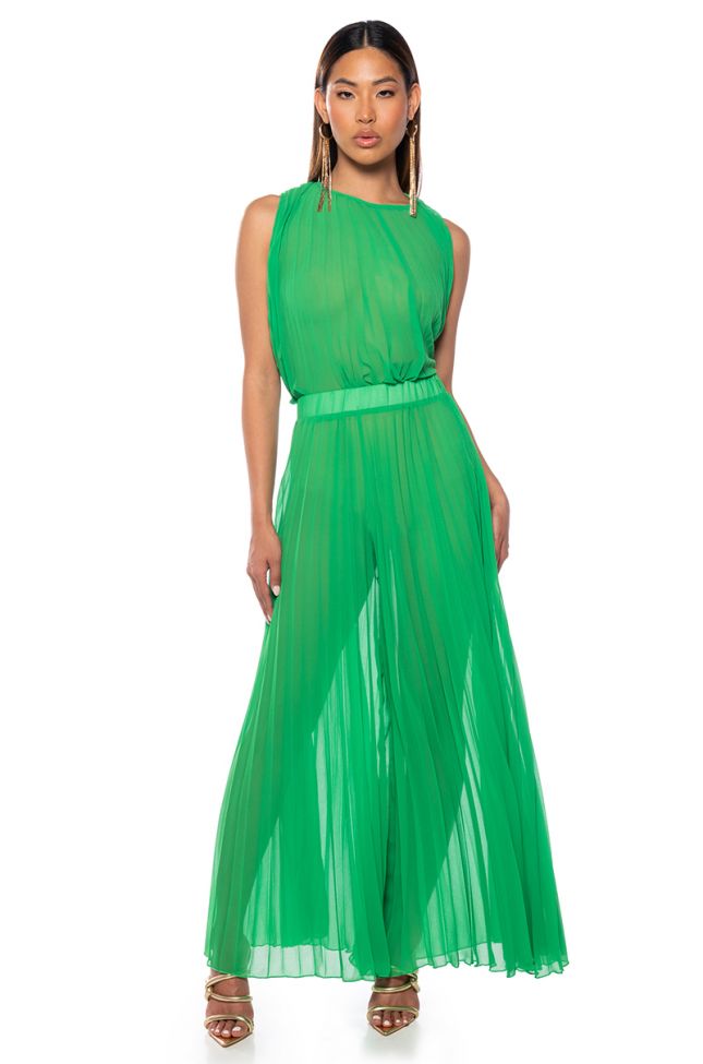 YOUR ULTIMATE PLEATED PALAZZO PANT IN GREEN