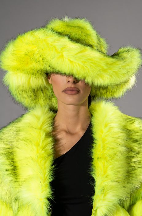 https://www.shopakira.com/media/catalog/product/cache/e1ec6e7286b8c9d0ff46be71c985dad1/a/c/acid-mushroom-oversized-faux-fur-bucket-hat_neon-green_1_1.jpg