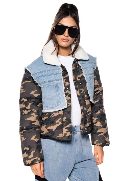 AMIEE DOES ARMY PUFFER COAT